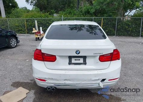 2013 BMW 328I из США, поврежденный, VIN WBA3A5C53DF355369